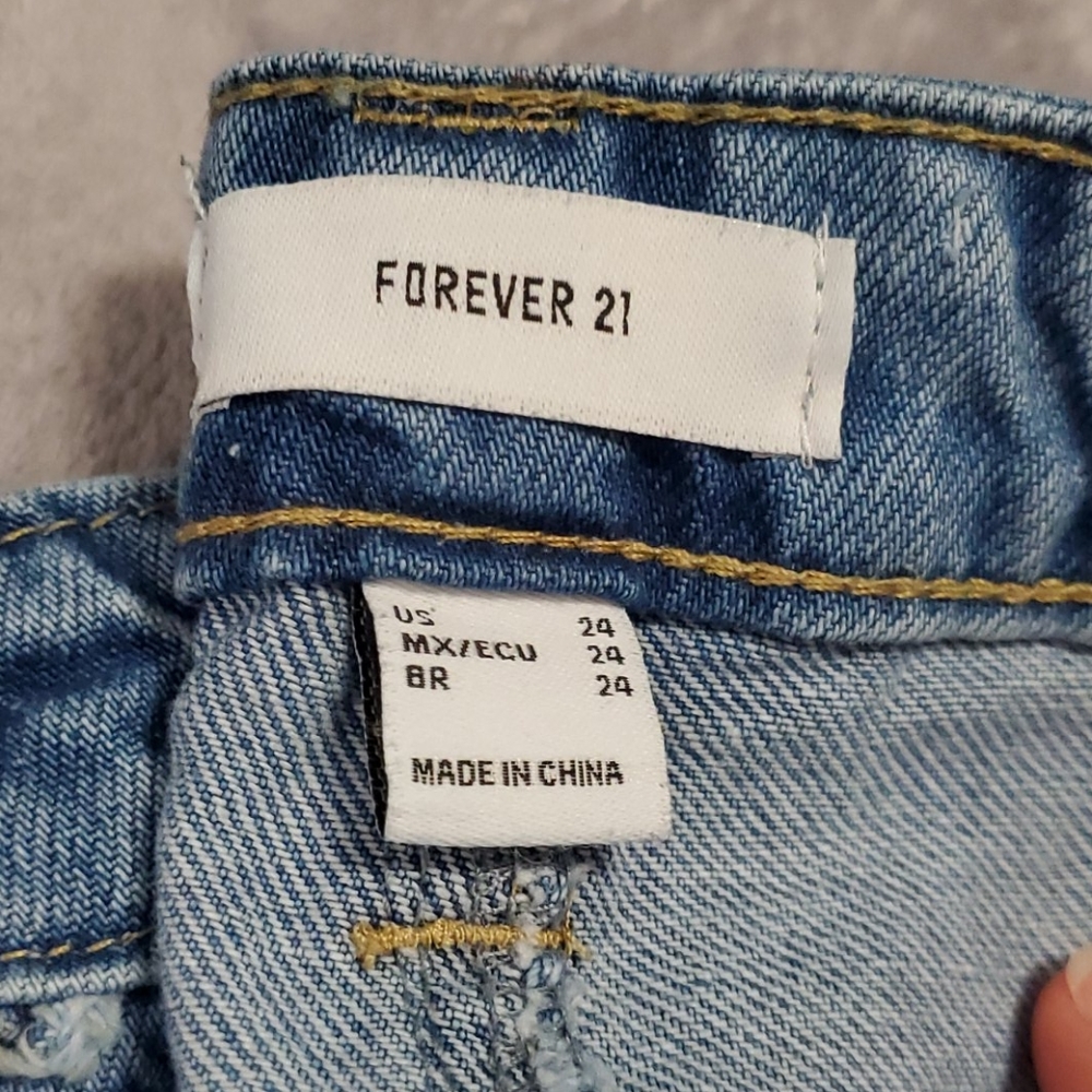 Jeans - Picture 2 of 2